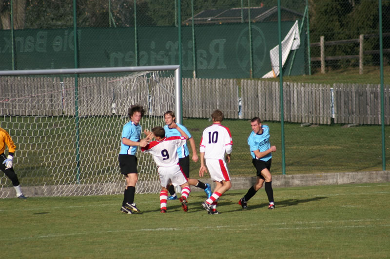 gal/10. Spieltag- SV Reischach - Pfalzen/2006-11-09 - SV Reischach gg. Pfalzen 042.jpg